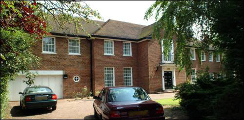 51 Winnington Road